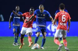 爱游戏在线登录-江苏苏宁客场不敌恒大，输球结束不败纪录的简单介绍