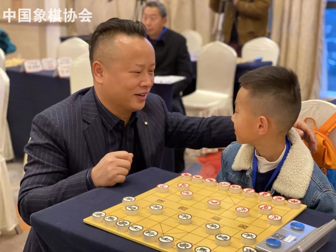 爱游戏入口-关于激烈角逐结束裁判判罚争议持续升温的信息