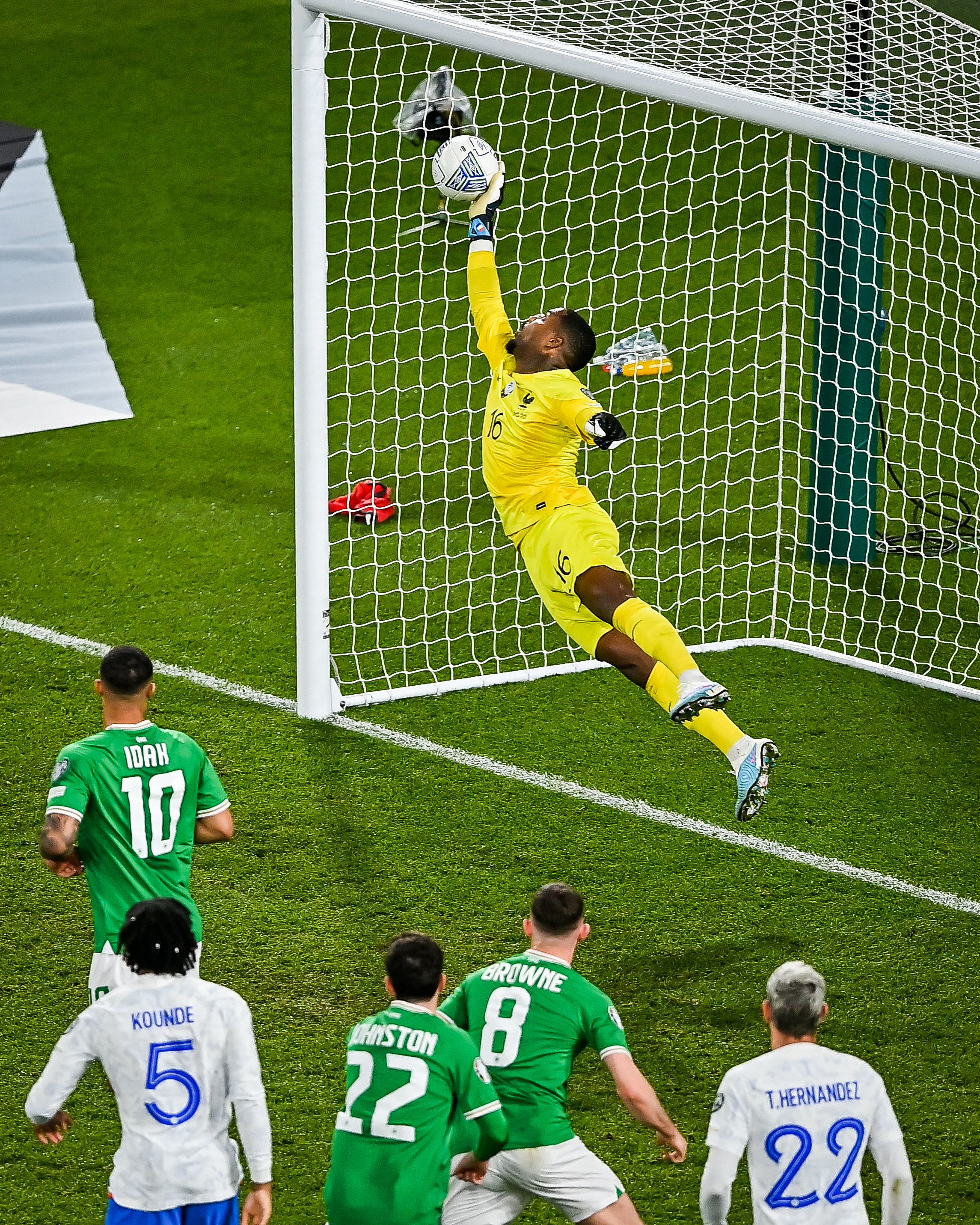 荷兰队在最新一场比赛中展现出强大实力,备受瞩目的简单介绍 荷兰队在最新一场比赛中展现出强大实力,备受瞩目的简单介绍