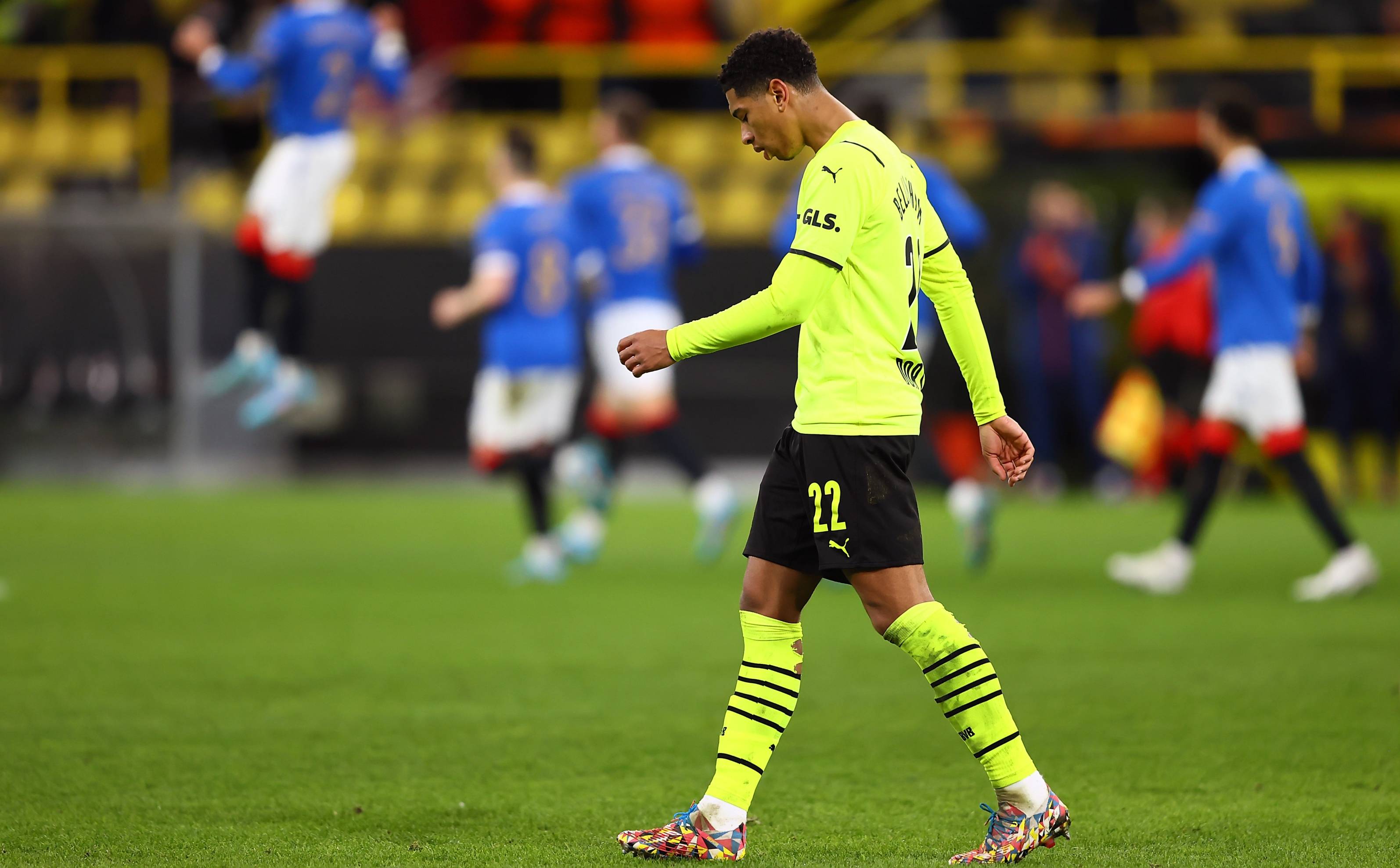 关于AC米兰队技高一筹,逆袭取胜的信息 关于AC米兰队技高一筹,逆袭取胜的信息