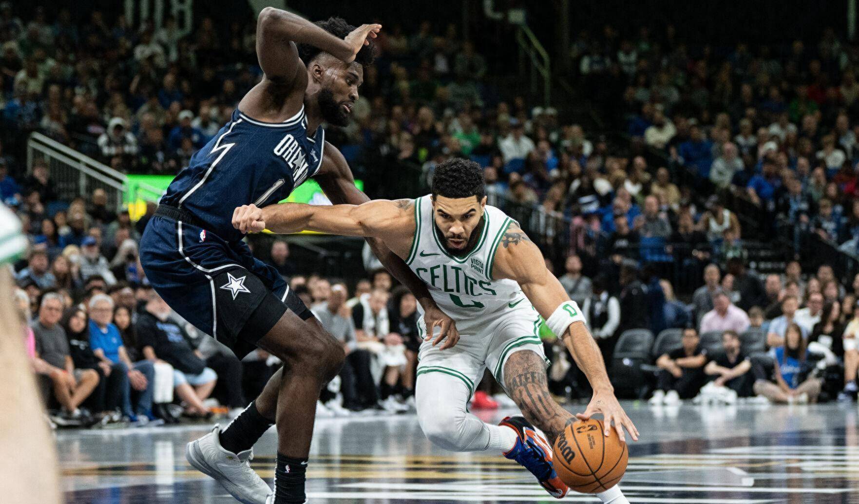 凯尔特人队主场战胜猛龙队保持领先